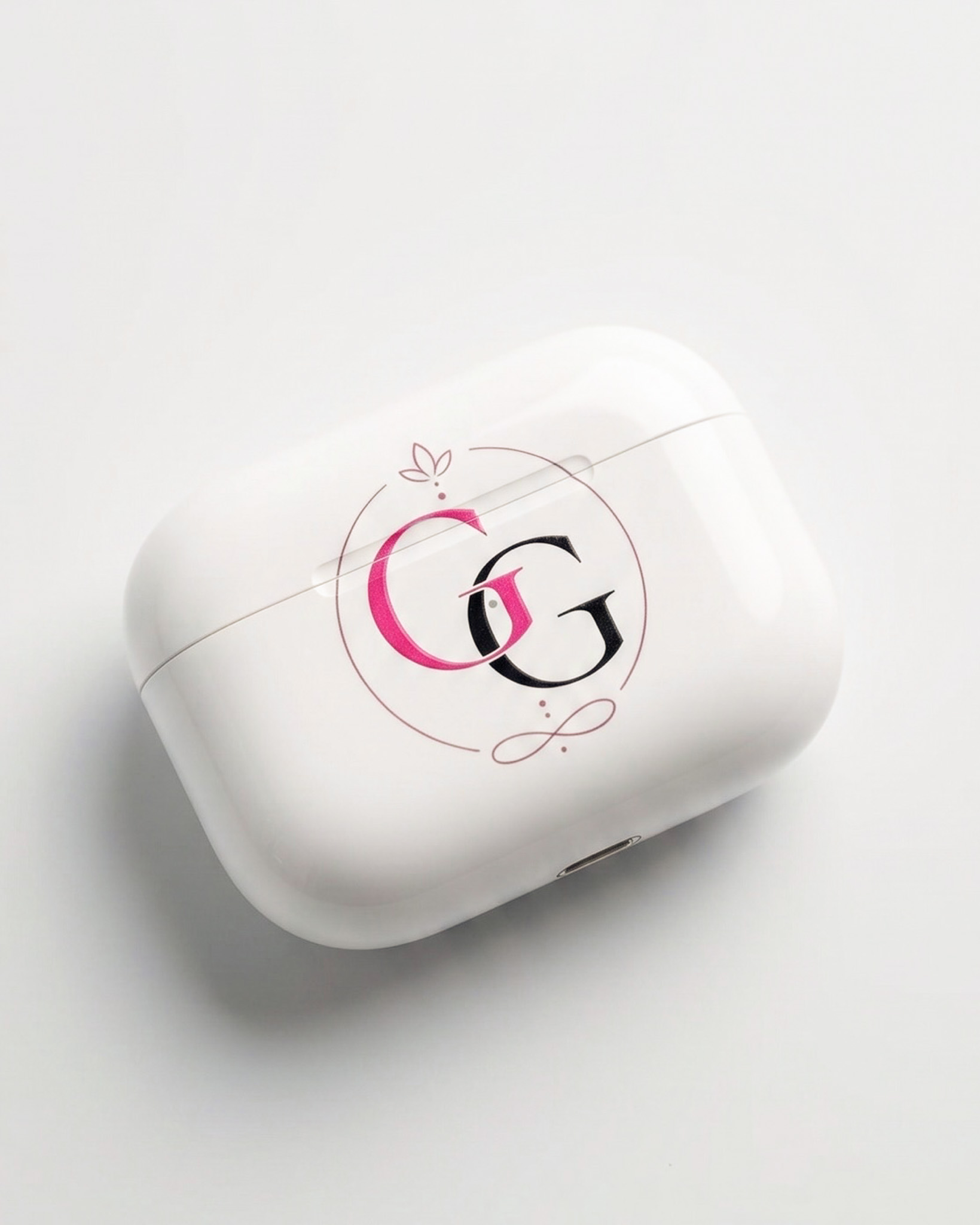UV-Druck Bruchsal – bedruckte AirPods-Hülle mit individuellem Logo
